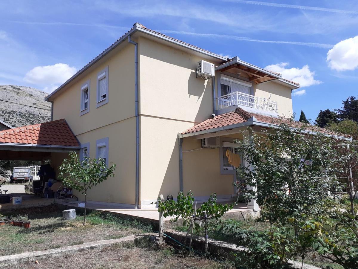 La Hacienda Dd Hotel Trebinje Exterior photo